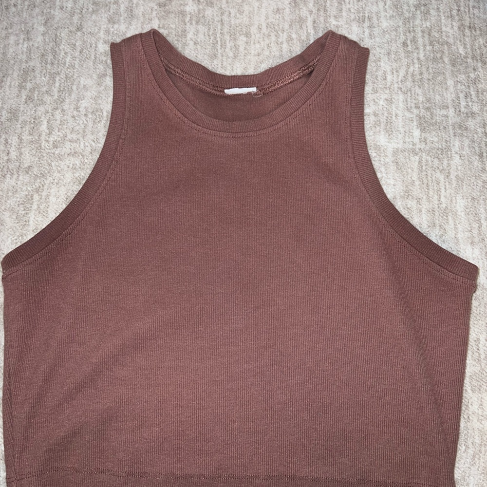 Adorable ribbed tank!